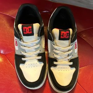New dc kids shoes